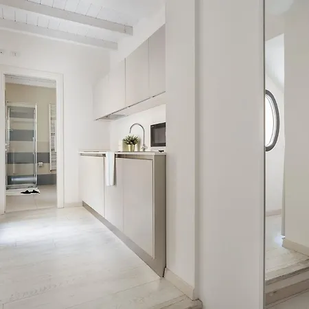 Opera Apartment *
