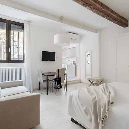 Opera Apartment