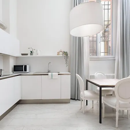 Apartment Opera - By Residences